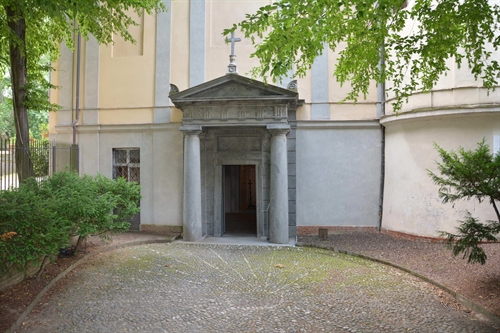L ingresso alla tomba di Cavour.